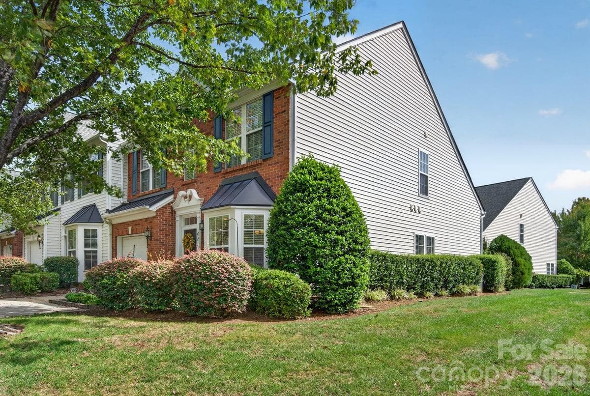 Townhouse at 621 Colbert Way, Fort Mill, photo 3 of 39