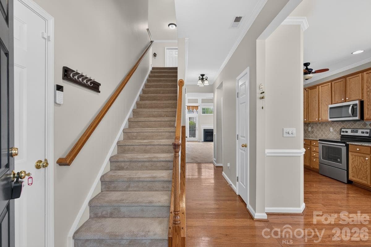 Townhouse at 621 Colbert Way, Fort Mill, photo 4 of 39