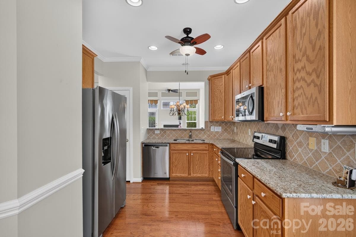 Townhouse at 621 Colbert Way, Fort Mill, photo 8 of 39