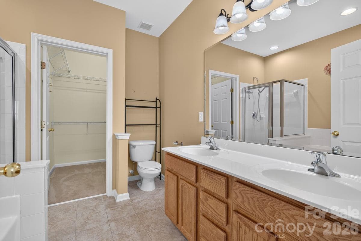 Townhouse at 621 Colbert Way, Fort Mill, photo 18 of 39