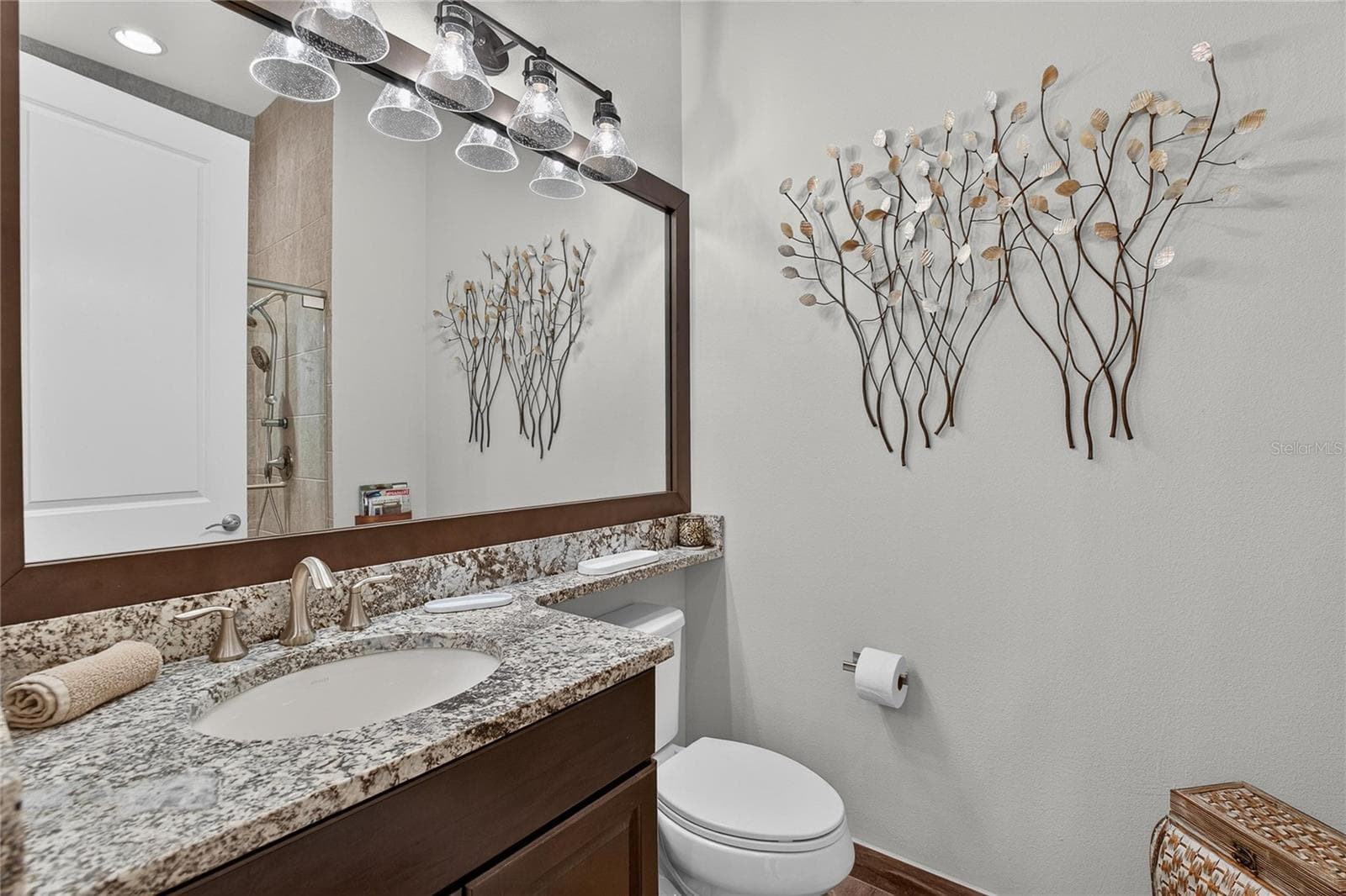 Bath 2 - 5002 EMERALD ISLE DR, WIMAUMA