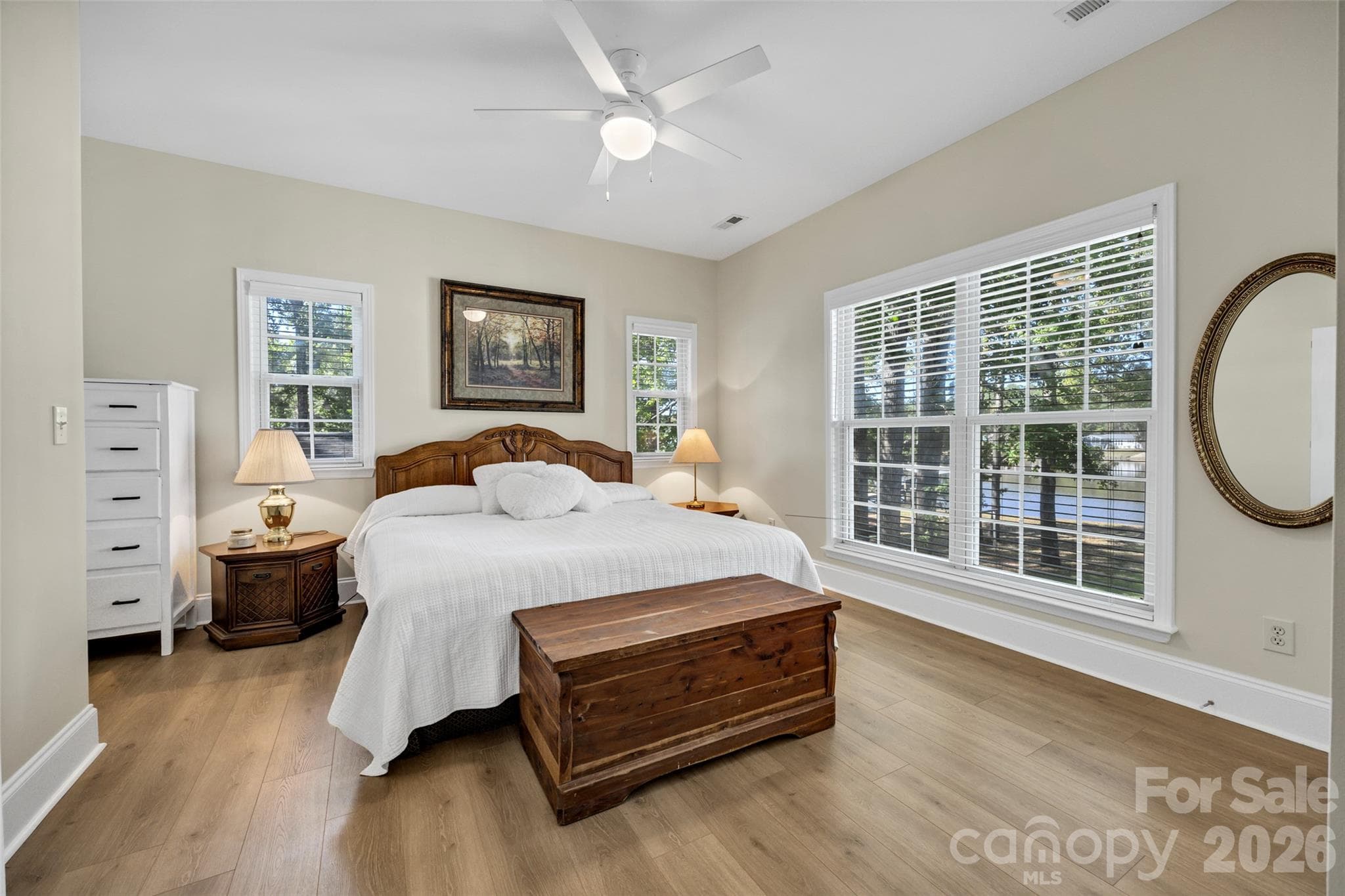 Primary bedroom overlooking the lake - 1960 White Road, Camden