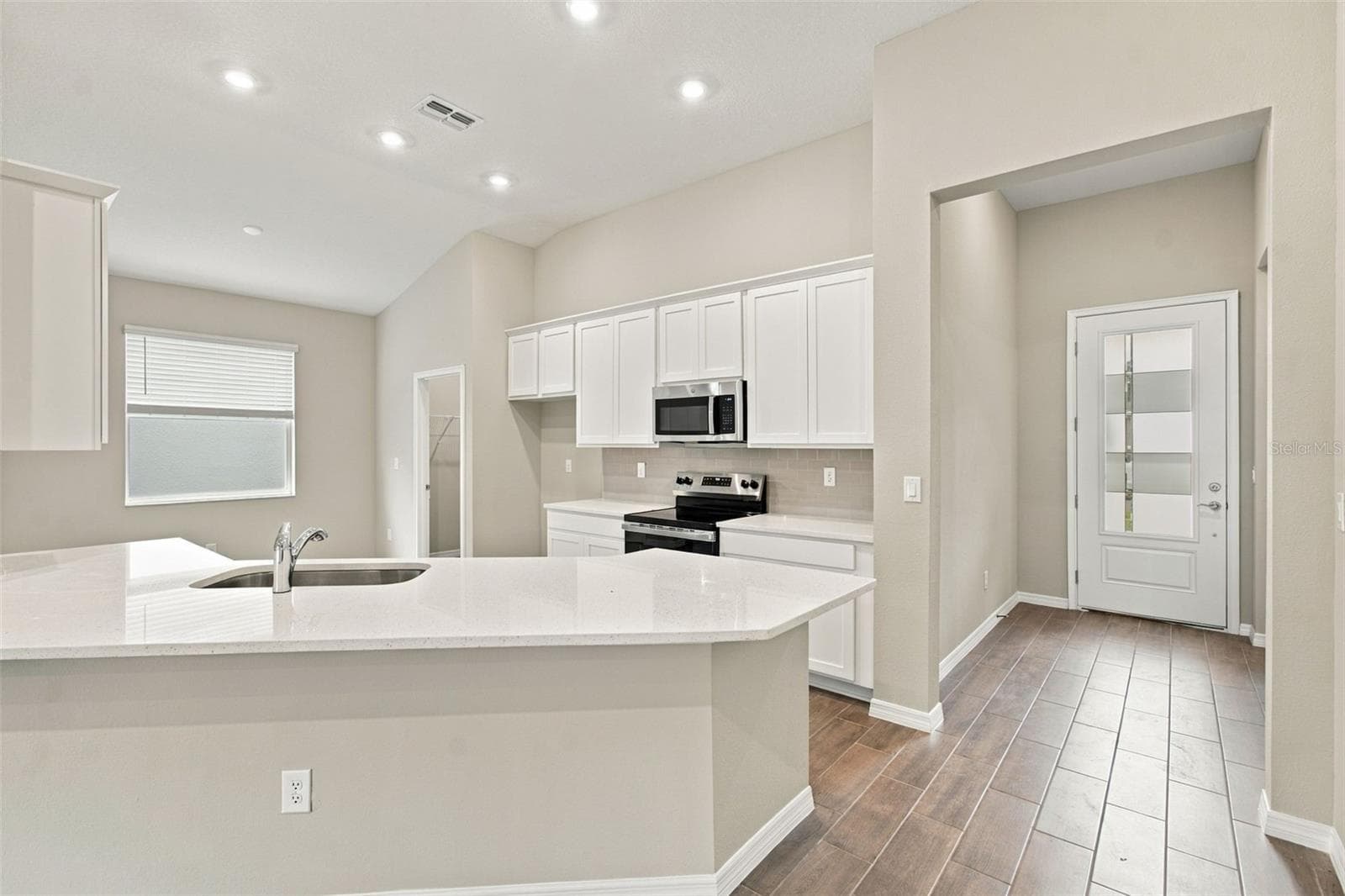 Single Family Residence at 1247 HONEYCOMB PL, SEFFNER, photo 3 of 26