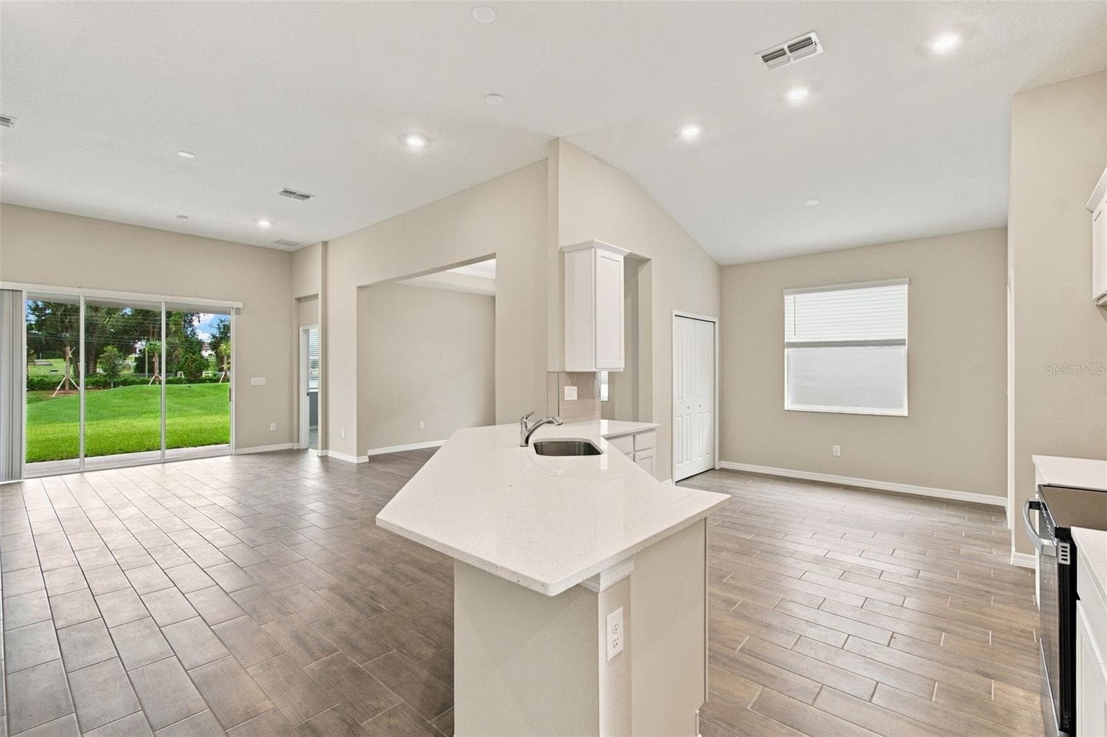 Single Family Residence at 1247 HONEYCOMB PL, SEFFNER, photo 5 of 26