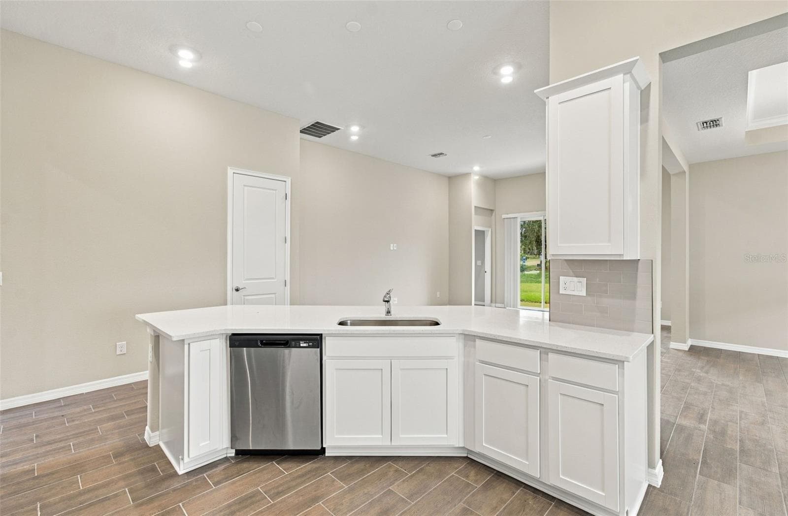 Single Family Residence at 1247 HONEYCOMB PL, SEFFNER, photo 13 of 26