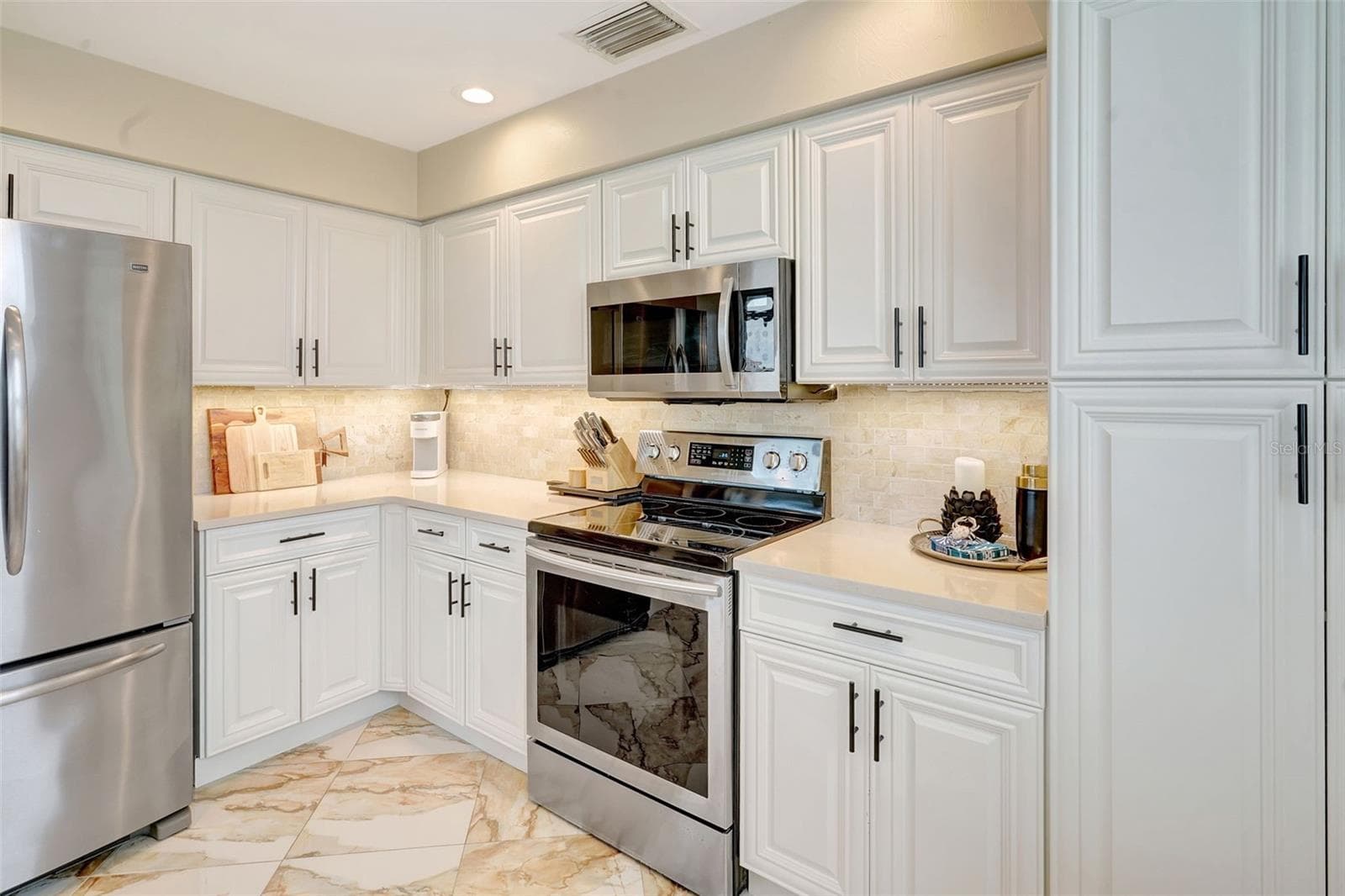 Condominium at 2060 MATECUMBE KEY RD #2501, PUNTA GORDA, photo 11 of 29