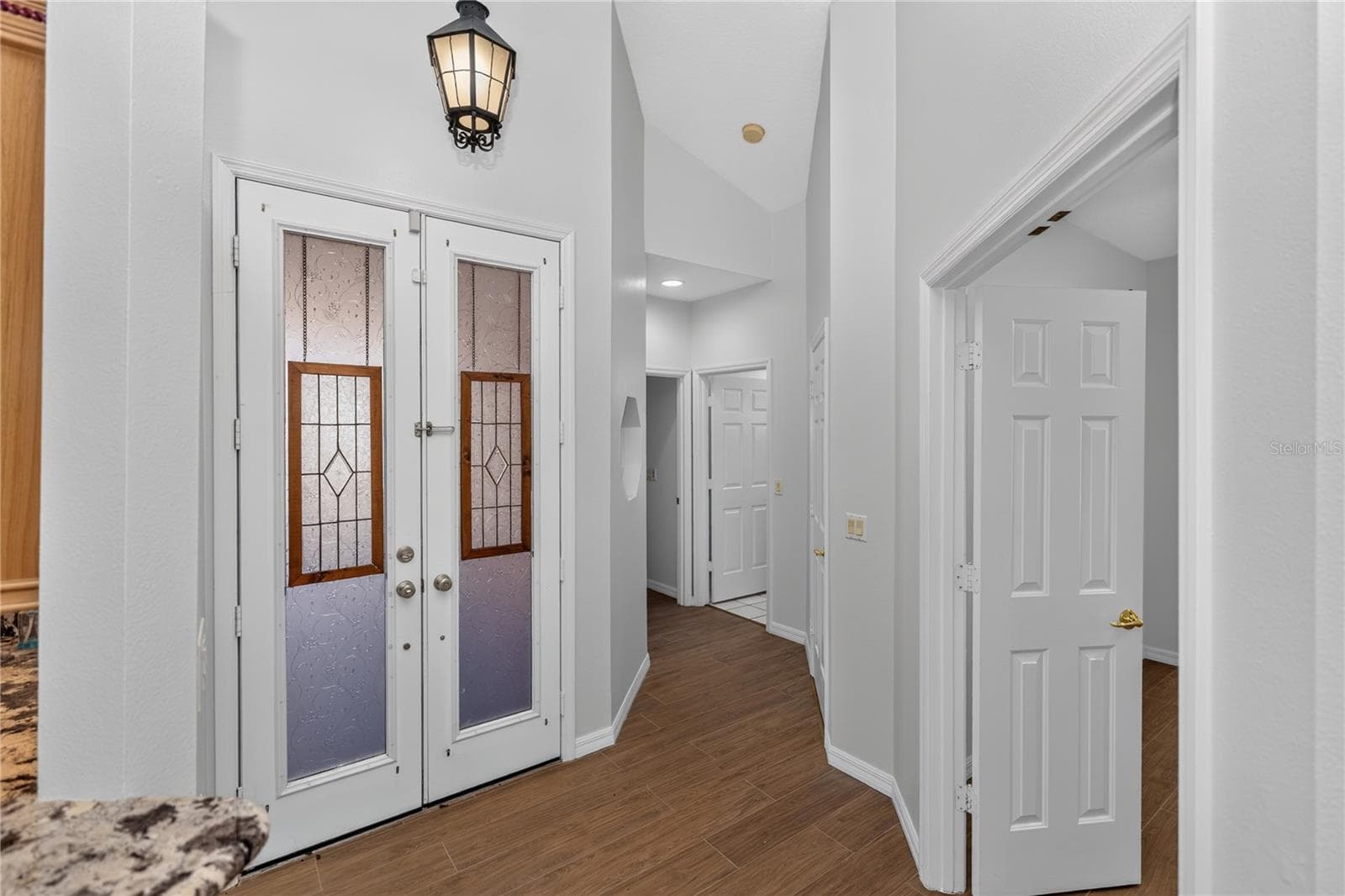Single Family Residence at 8023 SAINT ANDREWS WAY, MOUNT DORA, photo 7 of 34