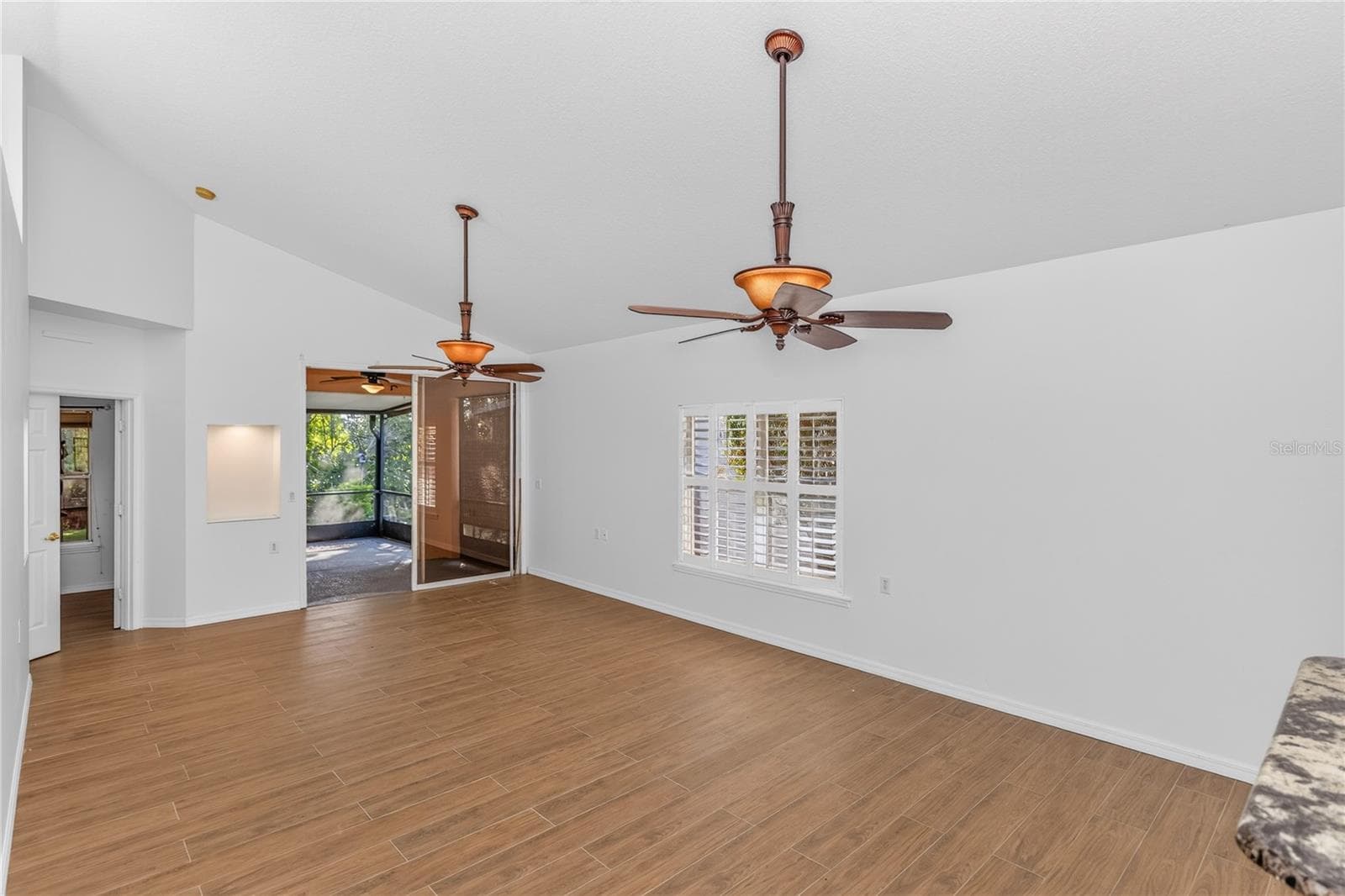 Single Family Residence at 8023 SAINT ANDREWS WAY, MOUNT DORA, photo 8 of 34