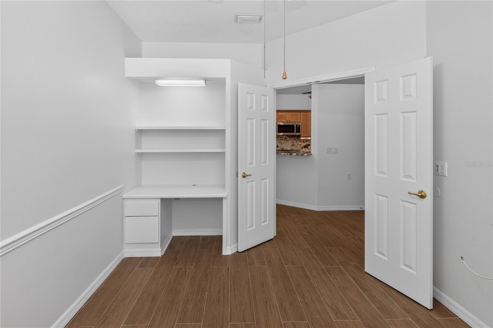 Single Family Residence at 8023 SAINT ANDREWS WAY, MOUNT DORA, photo 13 of 34