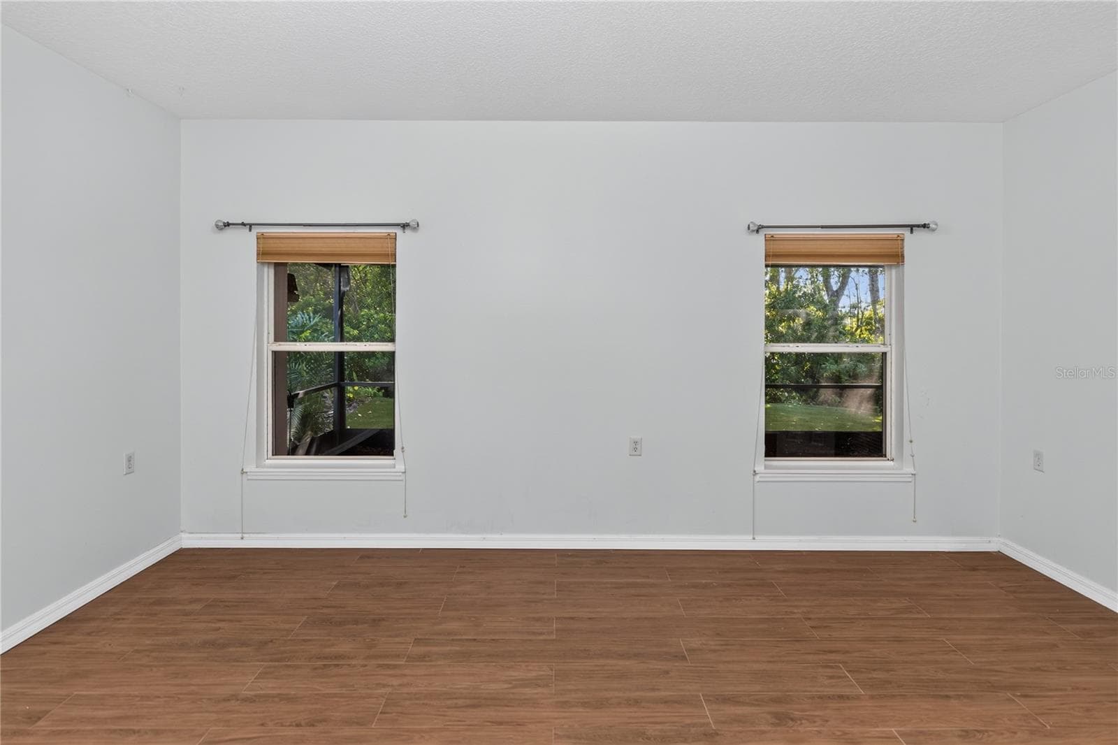 Single Family Residence at 8023 SAINT ANDREWS WAY, MOUNT DORA, photo 18 of 34