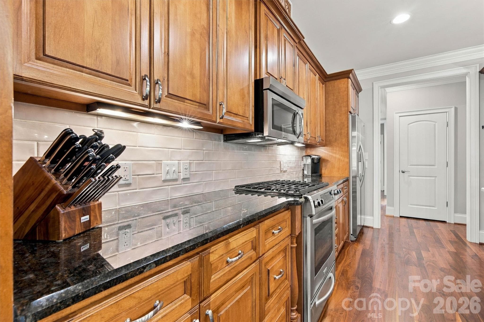 Single Family Residence at 7365 Thornblade Court, Denver, photo 7 of 38
