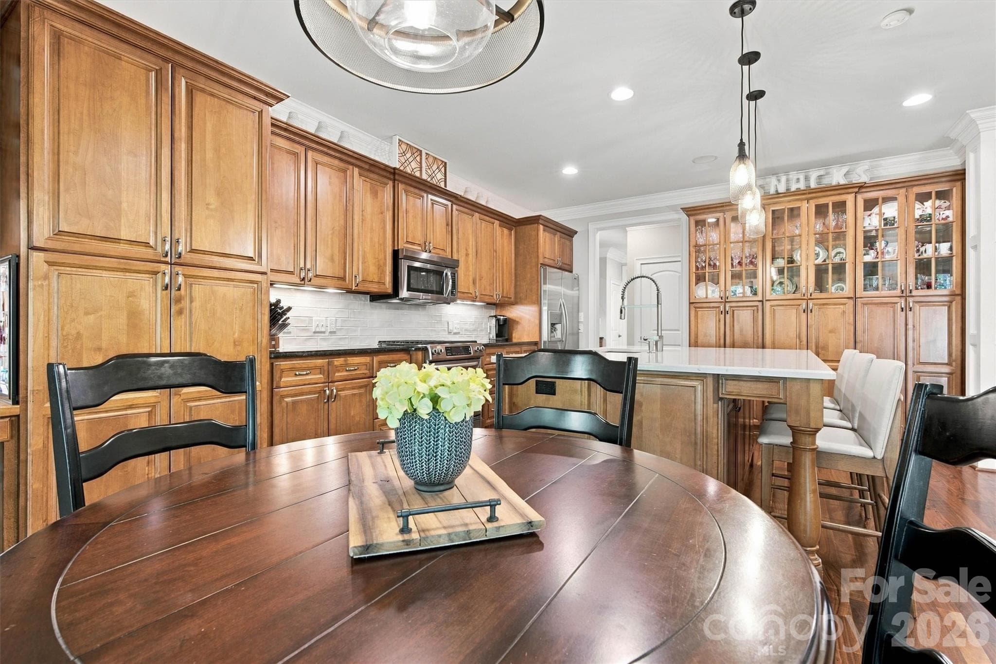 Single Family Residence at 7365 Thornblade Court, Denver, photo 8 of 38