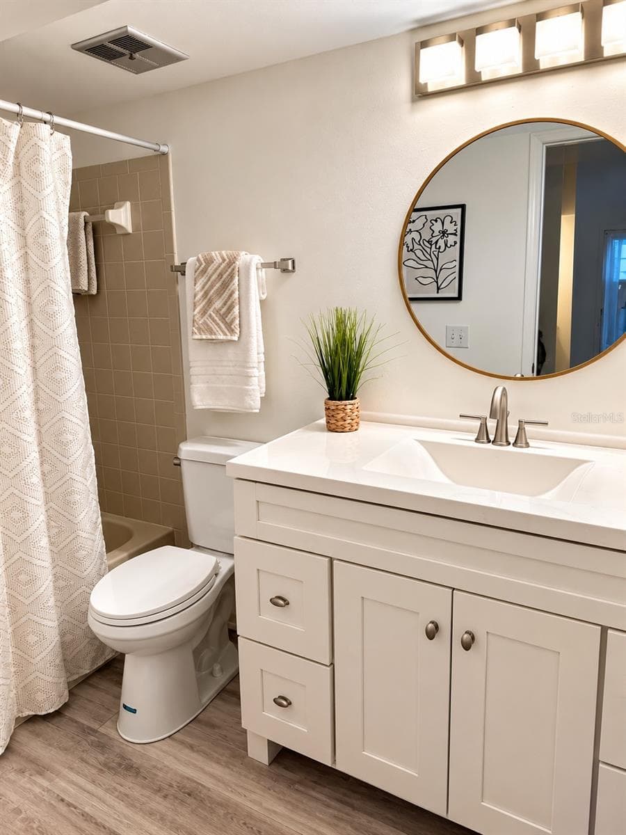 Bath 2 - 366 47TH AVE N #5, ST PETERSBURG