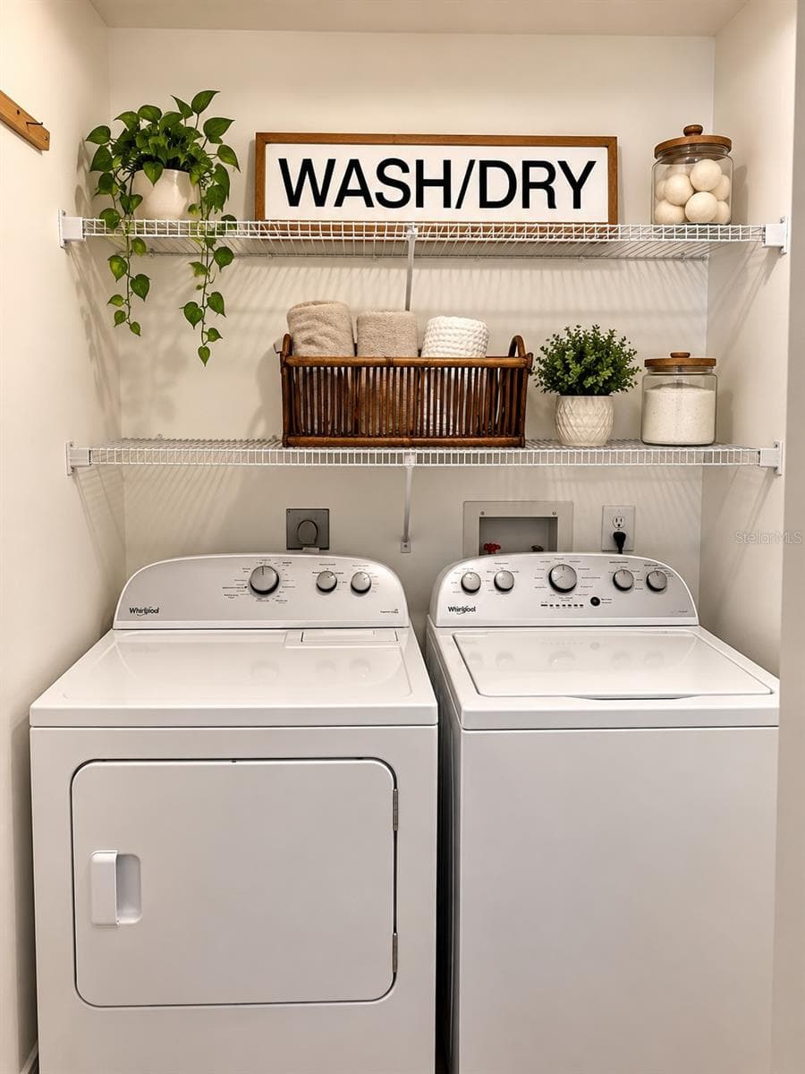 Inside Laundry - 366 47TH AVE N #5, ST PETERSBURG