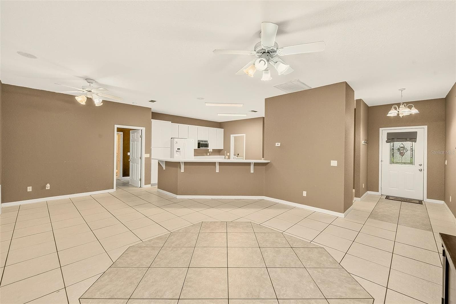 Single Family Residence at 209 WHITE CLIFF BLVD, AUBURNDALE, photo 5 of 61
