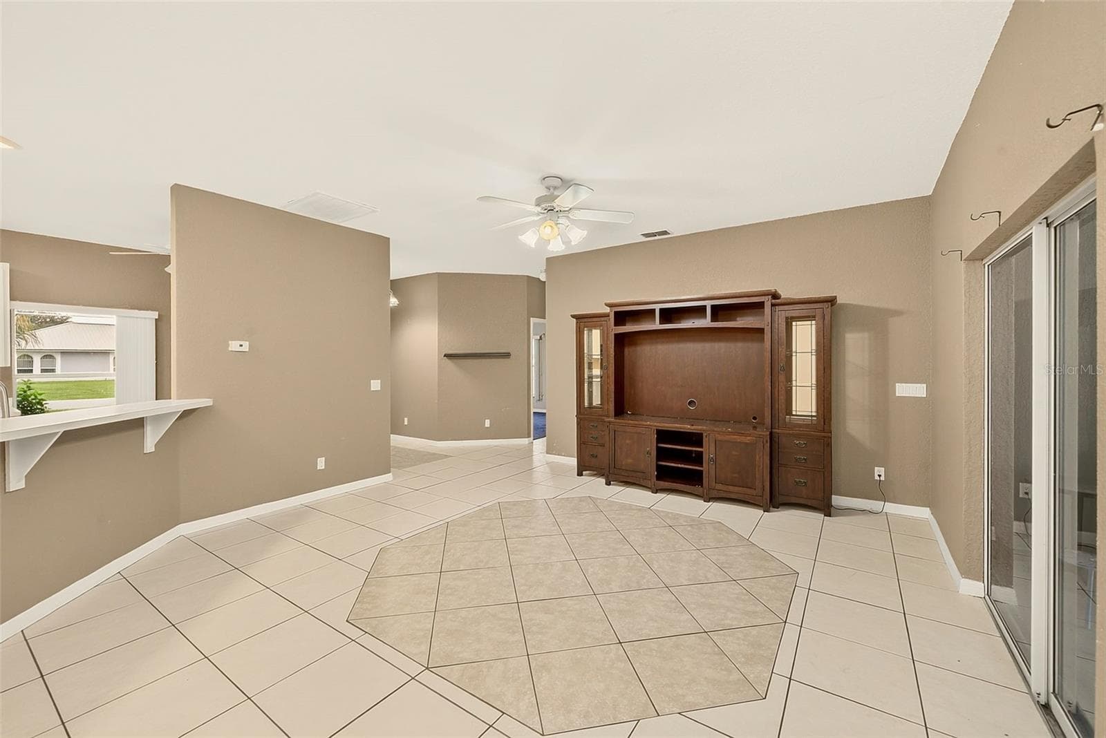 Single Family Residence at 209 WHITE CLIFF BLVD, AUBURNDALE, photo 6 of 61