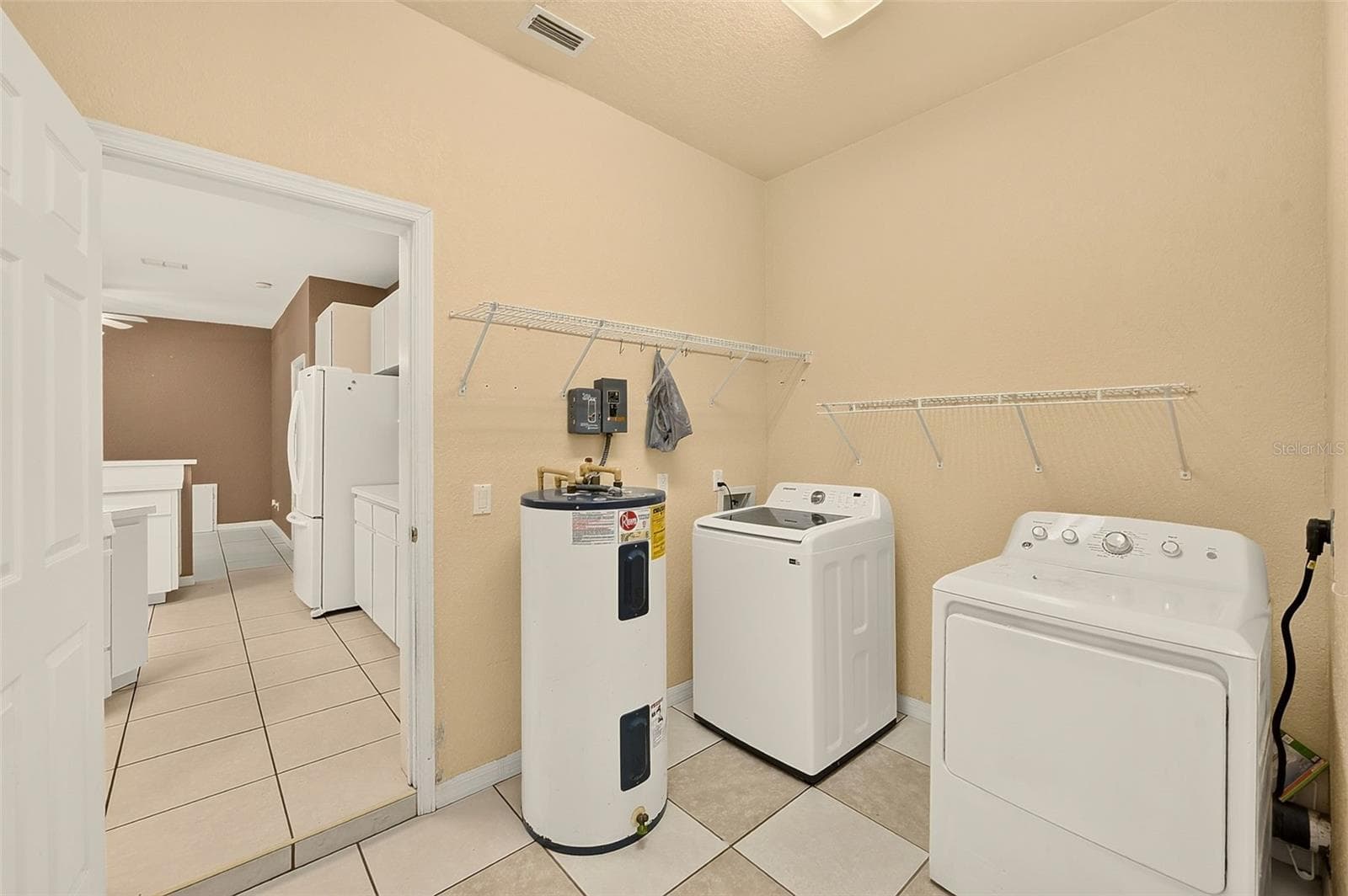 Single Family Residence at 209 WHITE CLIFF BLVD, AUBURNDALE, photo 30 of 61