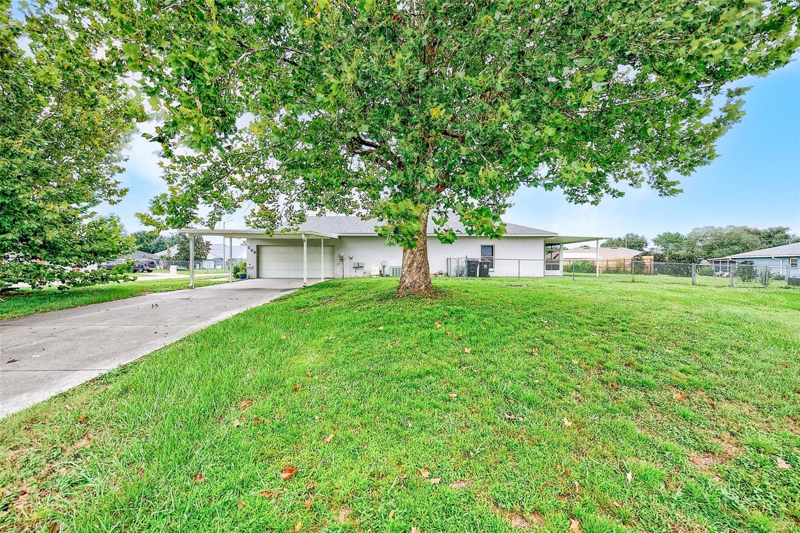 Single Family Residence at 209 WHITE CLIFF BLVD, AUBURNDALE, photo 35 of 61