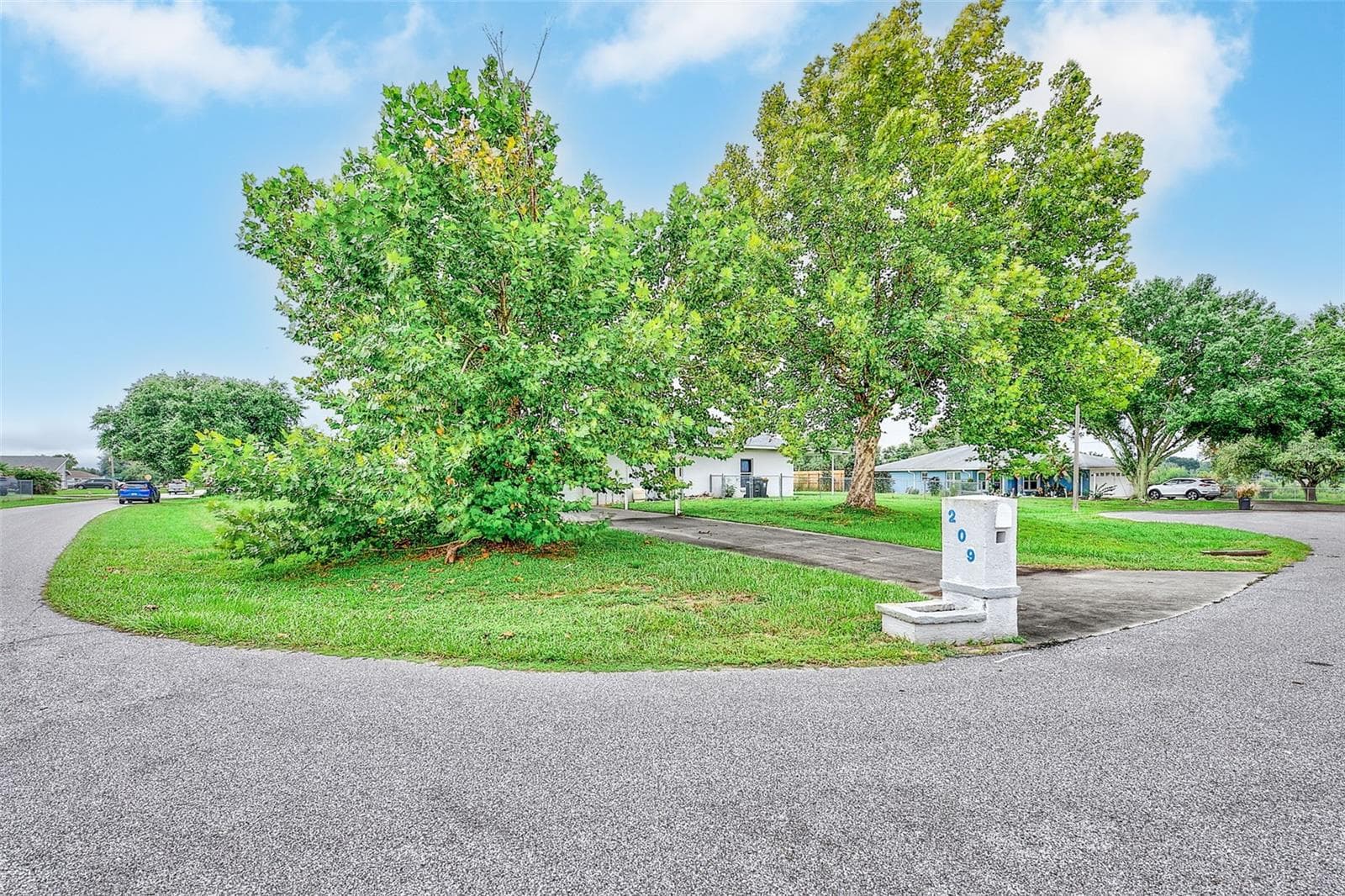 Single Family Residence at 209 WHITE CLIFF BLVD, AUBURNDALE, photo 41 of 61