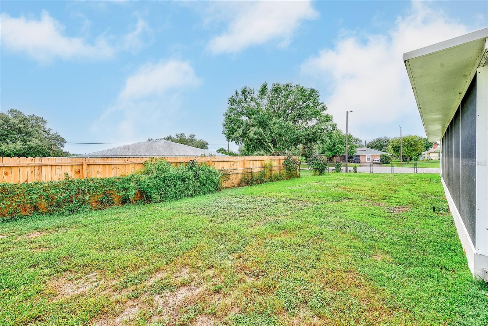 Single Family Residence at 209 WHITE CLIFF BLVD, AUBURNDALE, photo 46 of 61