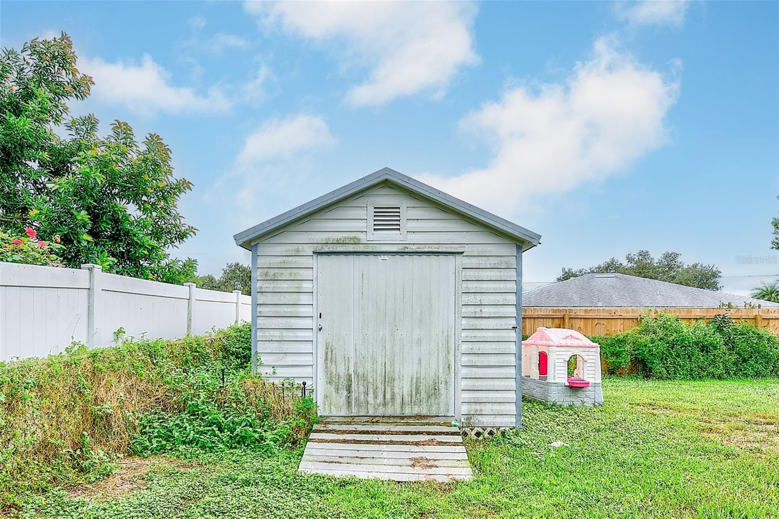 Single Family Residence at 209 WHITE CLIFF BLVD, AUBURNDALE, photo 49 of 61