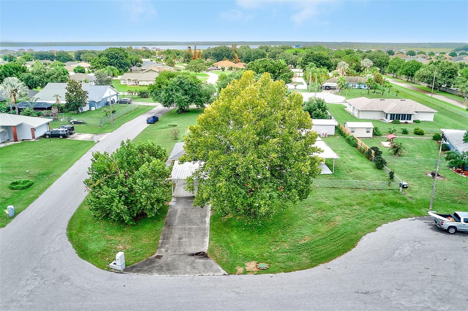 Single Family Residence at 209 WHITE CLIFF BLVD, AUBURNDALE, photo 51 of 61