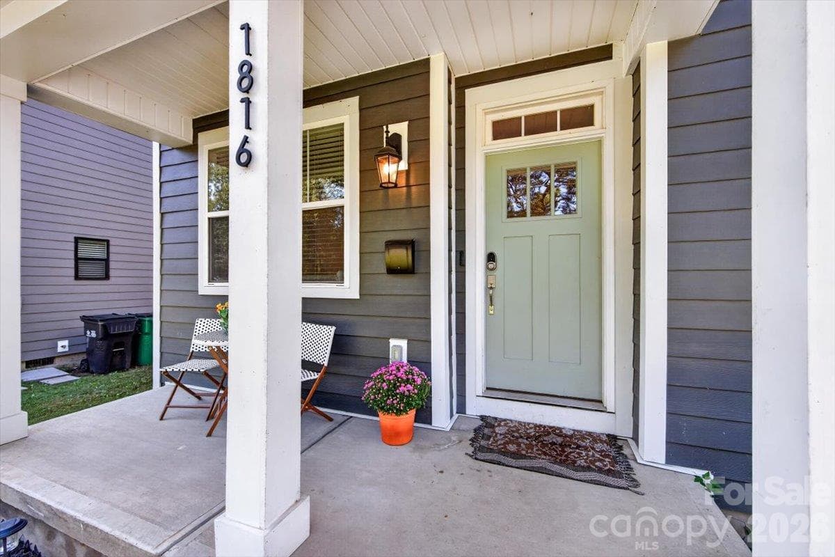 Single Family Residence at 1816 Purser Drive, Charlotte, photo 4 of 41