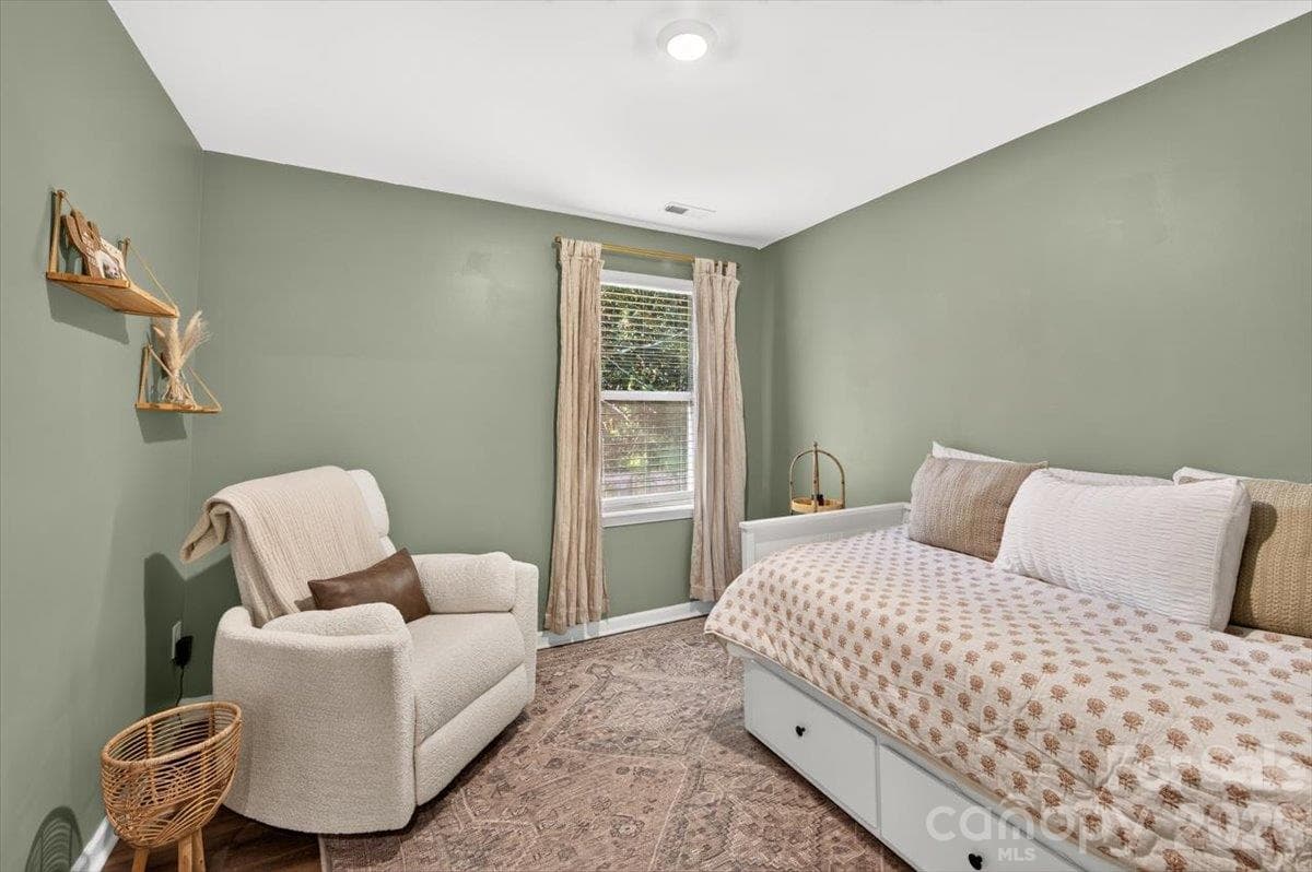 Single Family Residence at 1816 Purser Drive, Charlotte, photo 22 of 41