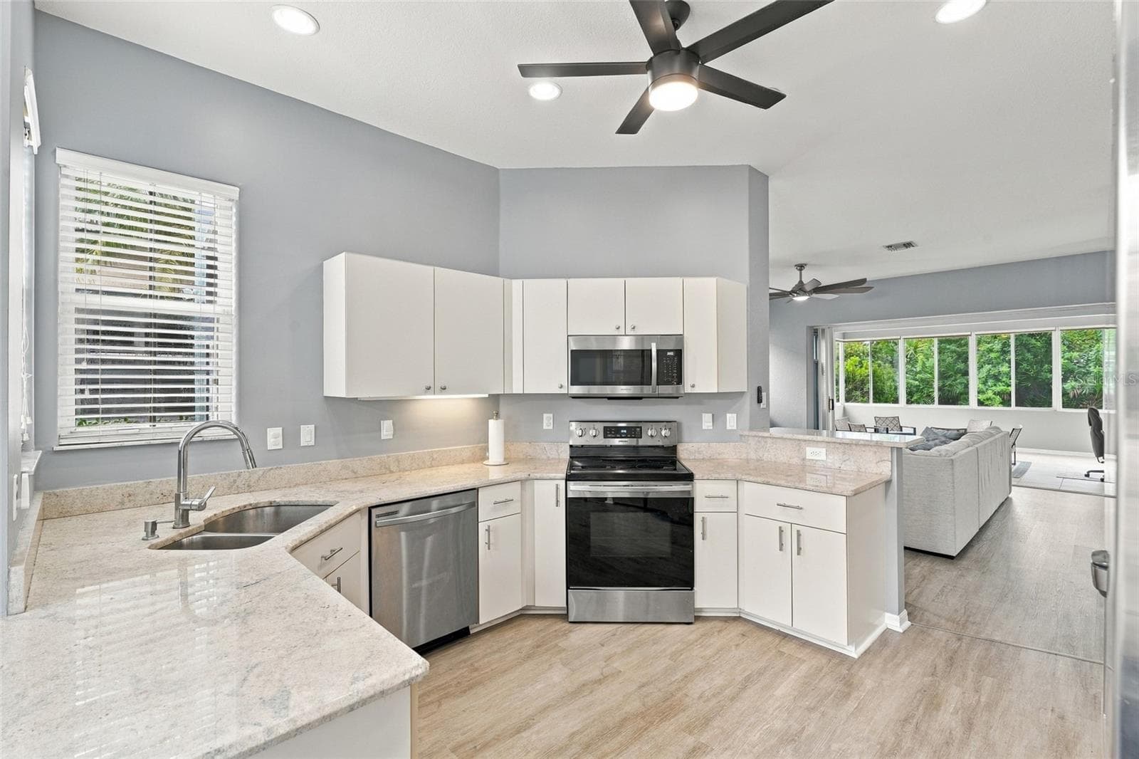 Single Family Residence at 26199 FEATHERSOUND DR, PUNTA GORDA, photo 13 of 38