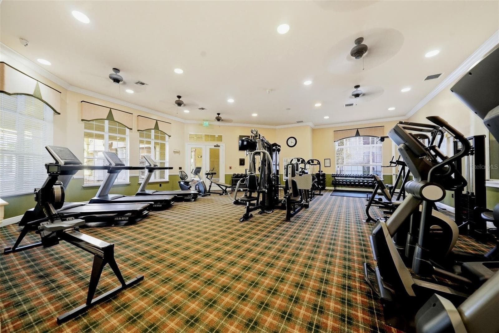 Community Gym - 10209 COURTNEY PALMS BLVD #301, TAMPA