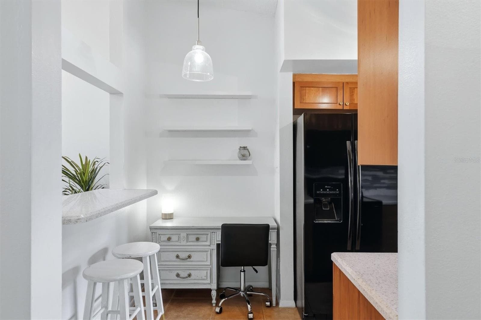 Eat in- Bar top Kitchen/Nook  with Desk - 2906 63RD ST W #206, BRADENTON
