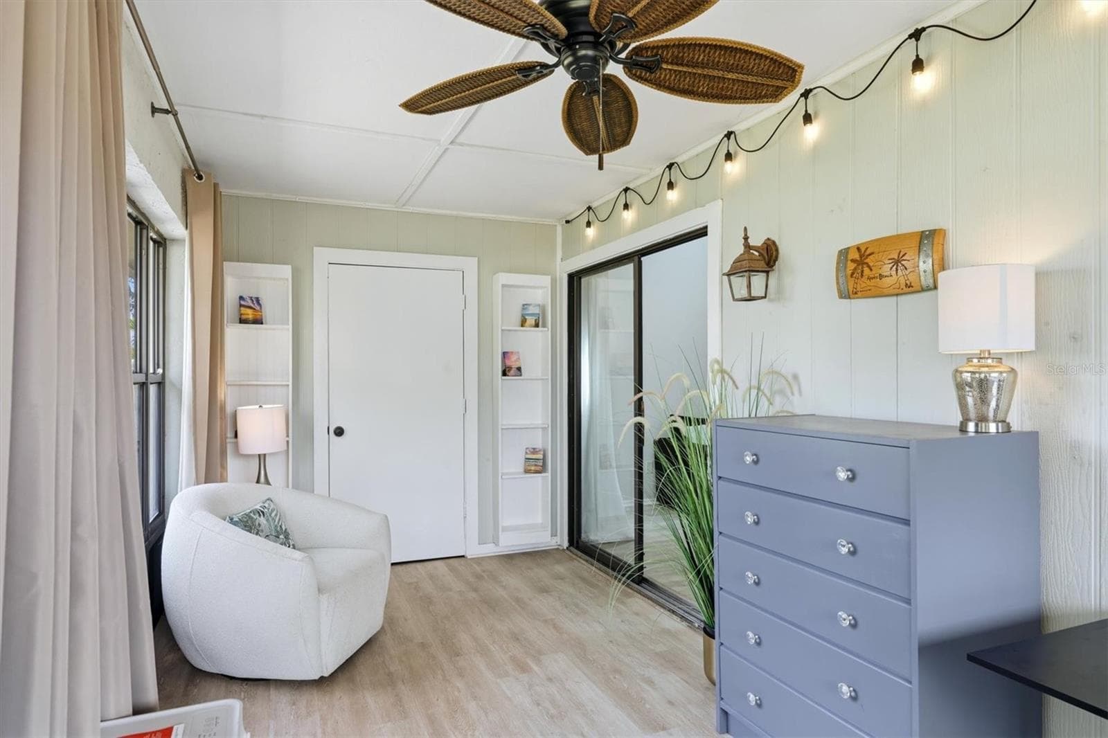 Enclosed Lanai/ Storage Closet/ Potential third bedroom - 2906 63RD ST W #206, BRADENTON
