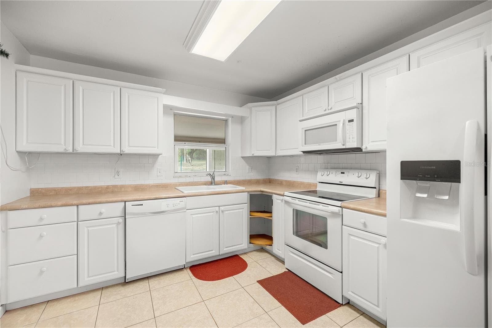 VIRTUALLY UNSTAGED - 7910 SW 202ND CT, DUNNELLON