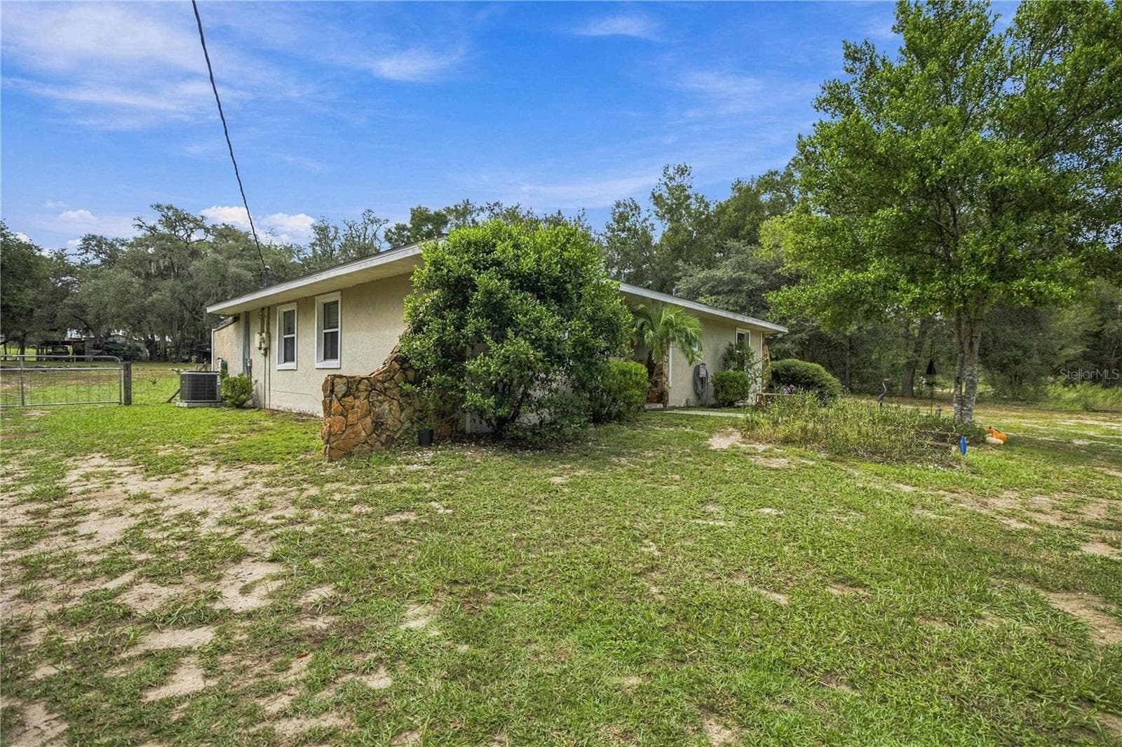 SE CORNER OF HOUSE - 7910 SW 202ND CT, DUNNELLON