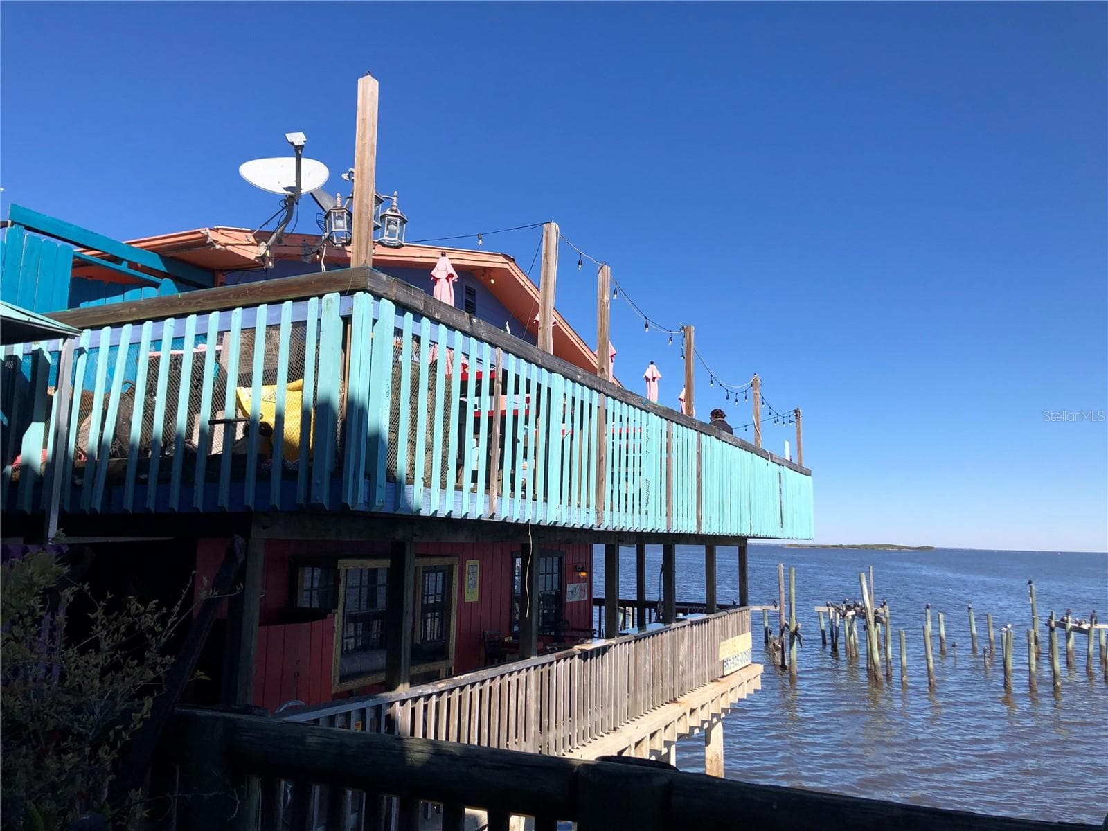 Cedar Key World Famous GULFFRONT FRESH SEAFOOD DINING 55 Minutes from property - 7910 SW 202ND CT, DUNNELLON