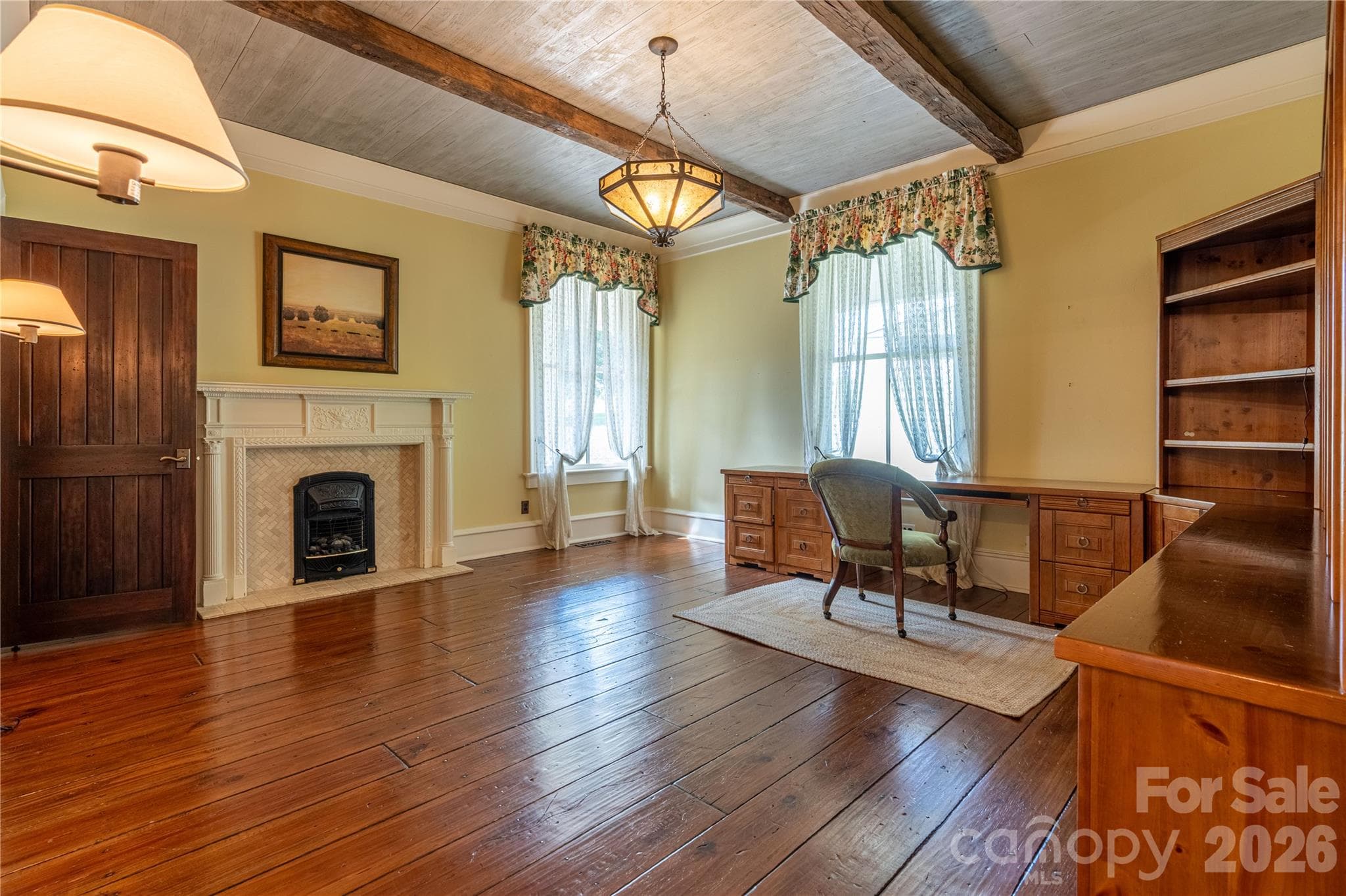 Main House-Den - 520 Lewis Farm Road, Bessemer City