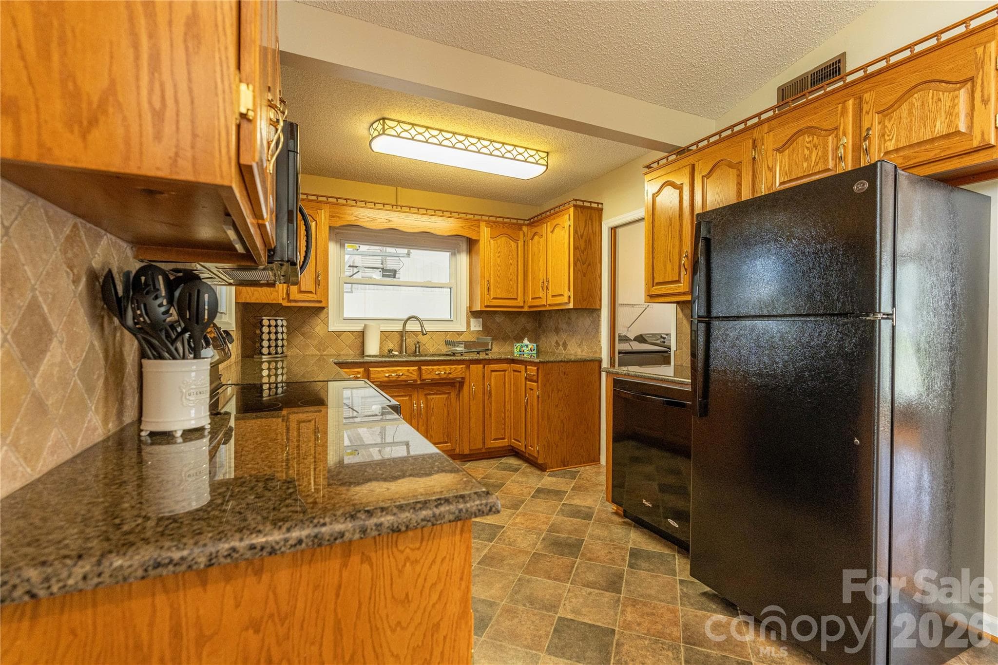 Pool House-Kitchen - 520 Lewis Farm Road, Bessemer City