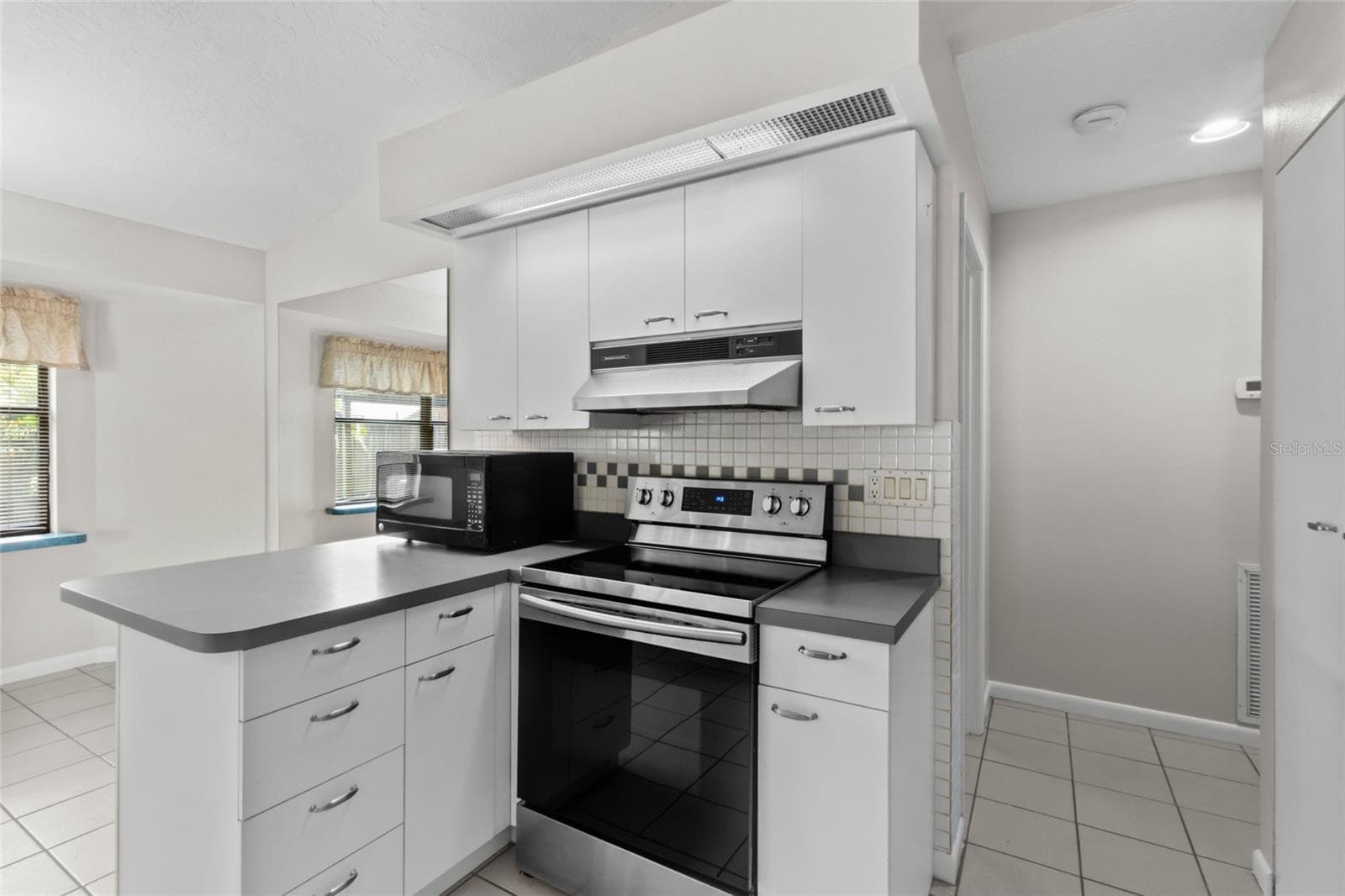 Single Family Residence at 848 GANTT AVE, SARASOTA, photo 20 of 34