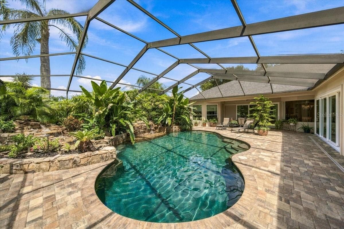 Custom Saltwater Pool - 5513 KEELER OAK ST, LITHIA