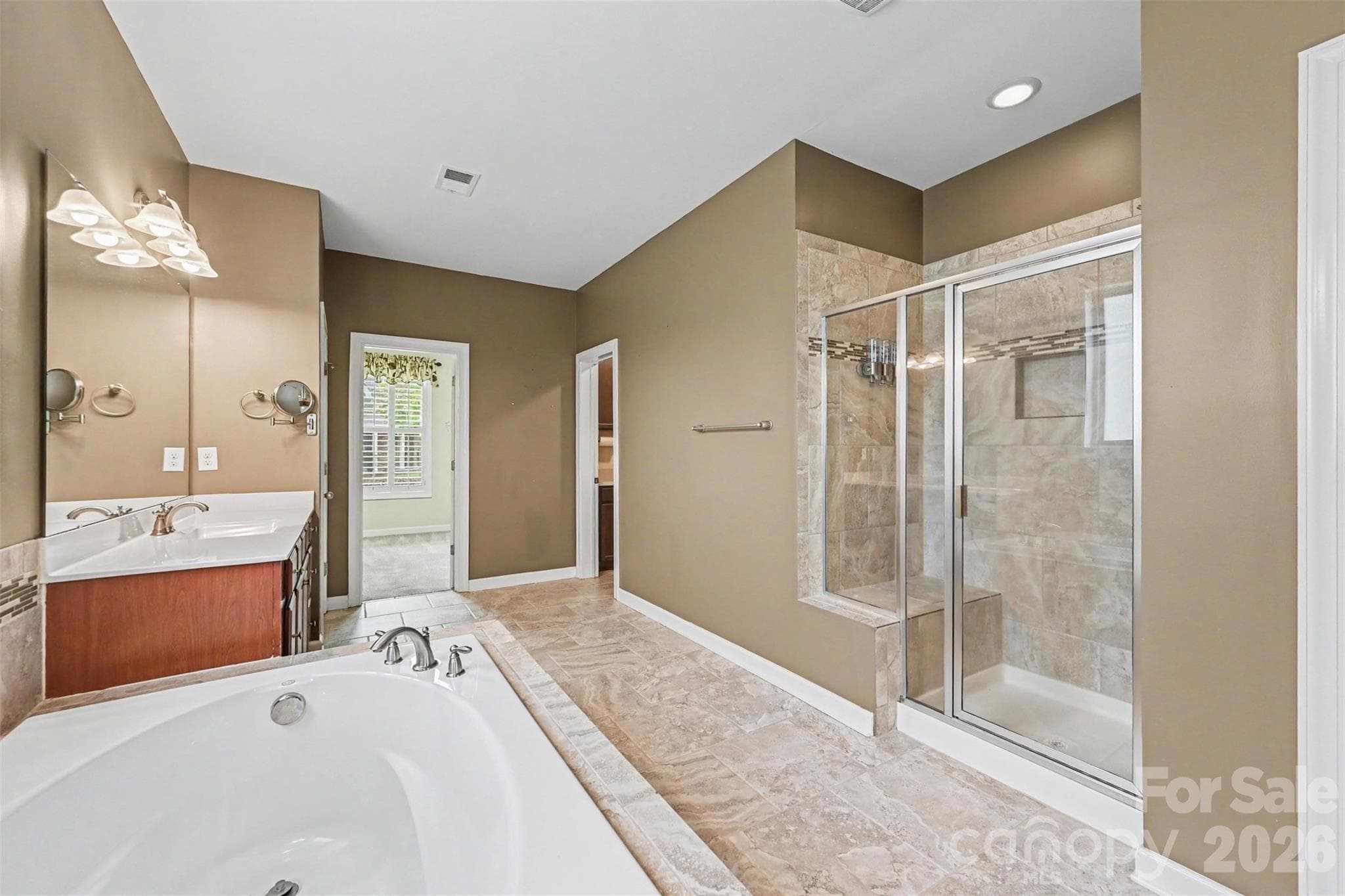 Single Family Residence at 831 Tyne Drive, Fort Mill, photo 30 of 48