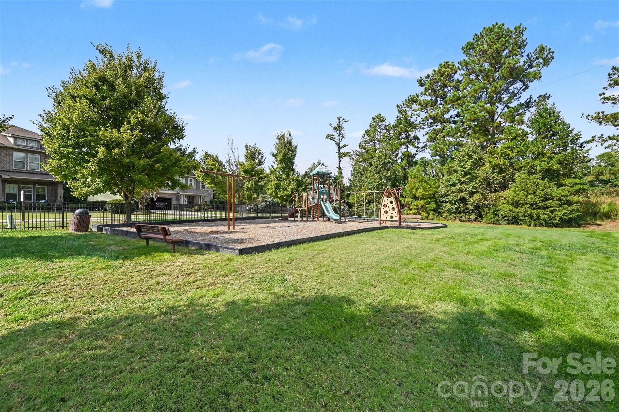 Single Family Residence at 831 Tyne Drive, Fort Mill, photo 44 of 48