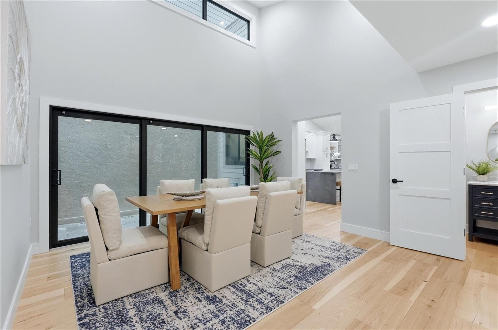 Dining room adjacent atrium - 2141 HARBOURSIDE DR #1203, LONGBOAT KEY