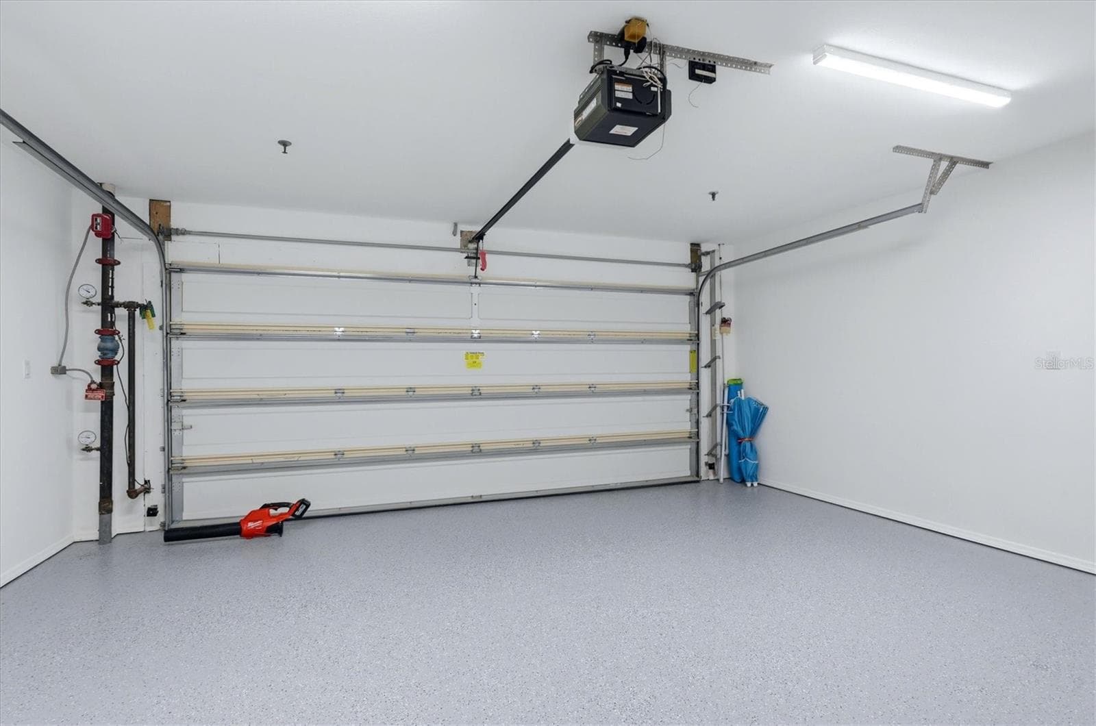 2 Car Garage with new epoxy floor - 2141 HARBOURSIDE DR #1203, LONGBOAT KEY