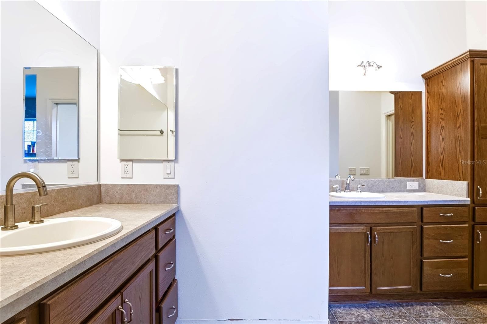 Primary Bathroom - 3161 DRESSENDORFER DR, THE VILLAGES