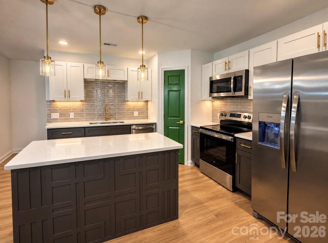 Single Family Residence at 521 Castlewood Circle, Rock Hill, photo 11 of 27