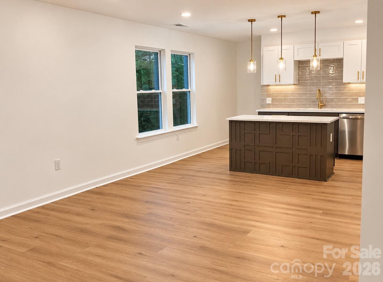 Single Family Residence at 521 Castlewood Circle, Rock Hill, photo 13 of 27