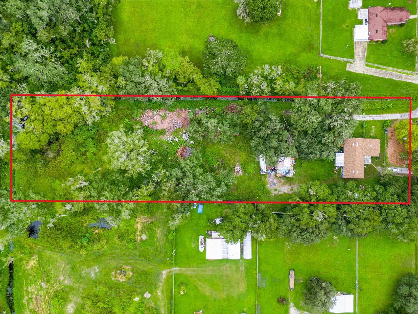 Single Family Residence at 215 JOHN CARROLL RD E, LAKELAND, photo 3 of 37