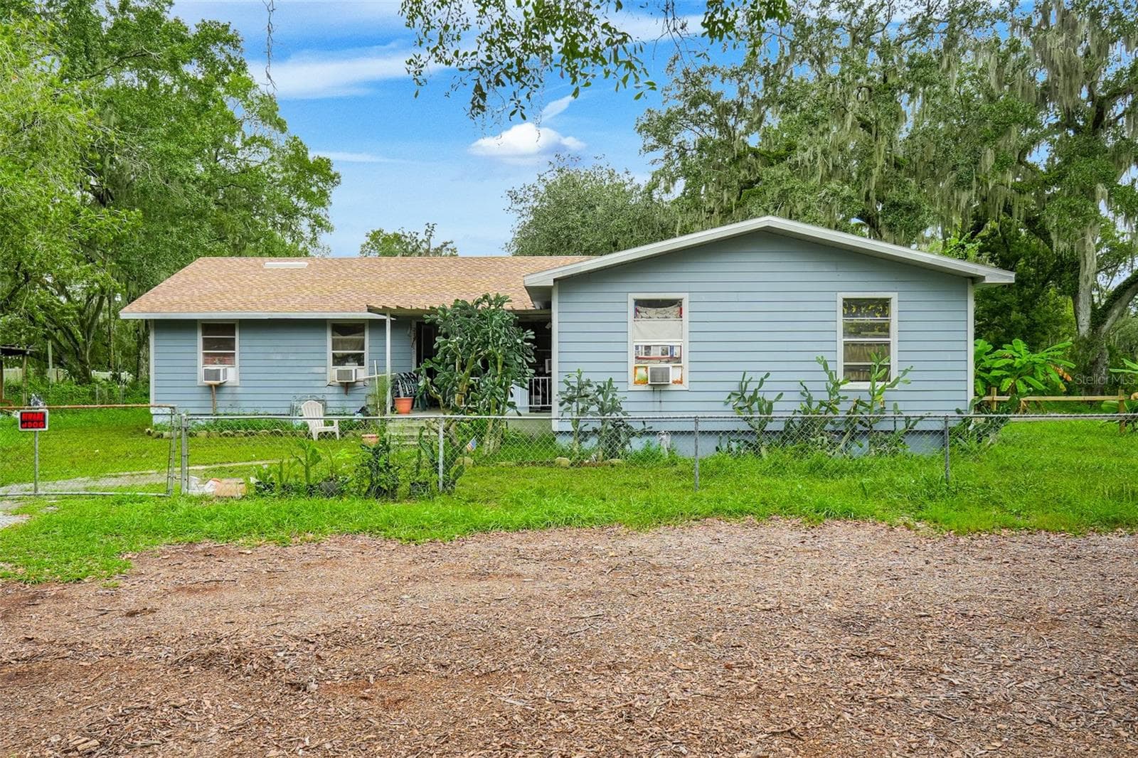 Single Family Residence at 215 JOHN CARROLL RD E, LAKELAND, photo 4 of 37