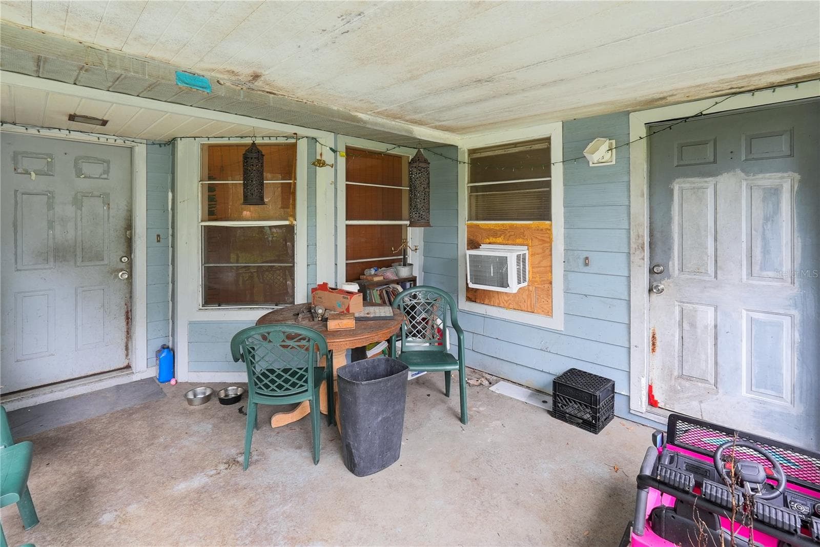 Single Family Residence at 215 JOHN CARROLL RD E, LAKELAND, photo 7 of 37