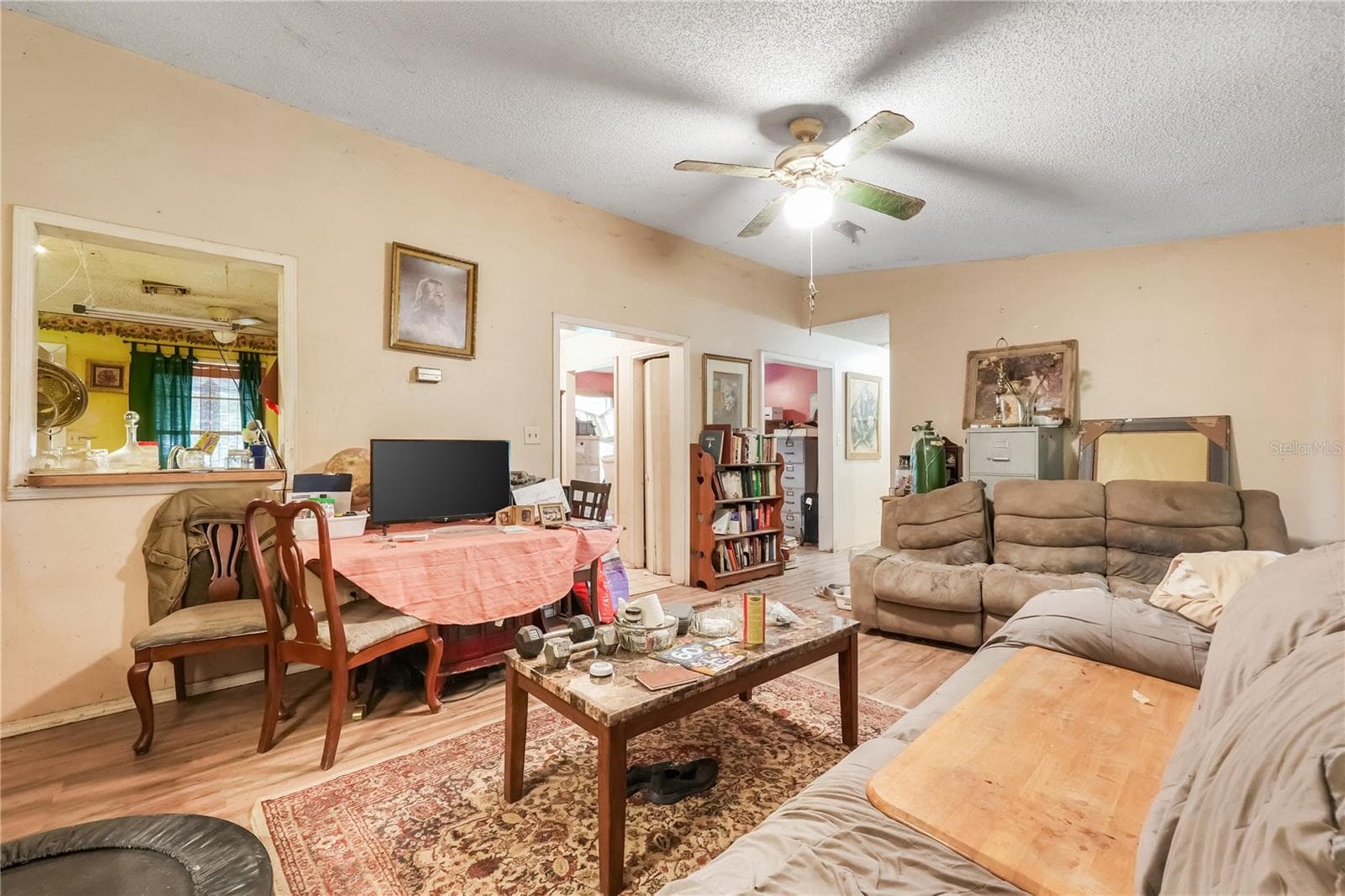 Single Family Residence at 215 JOHN CARROLL RD E, LAKELAND, photo 12 of 37
